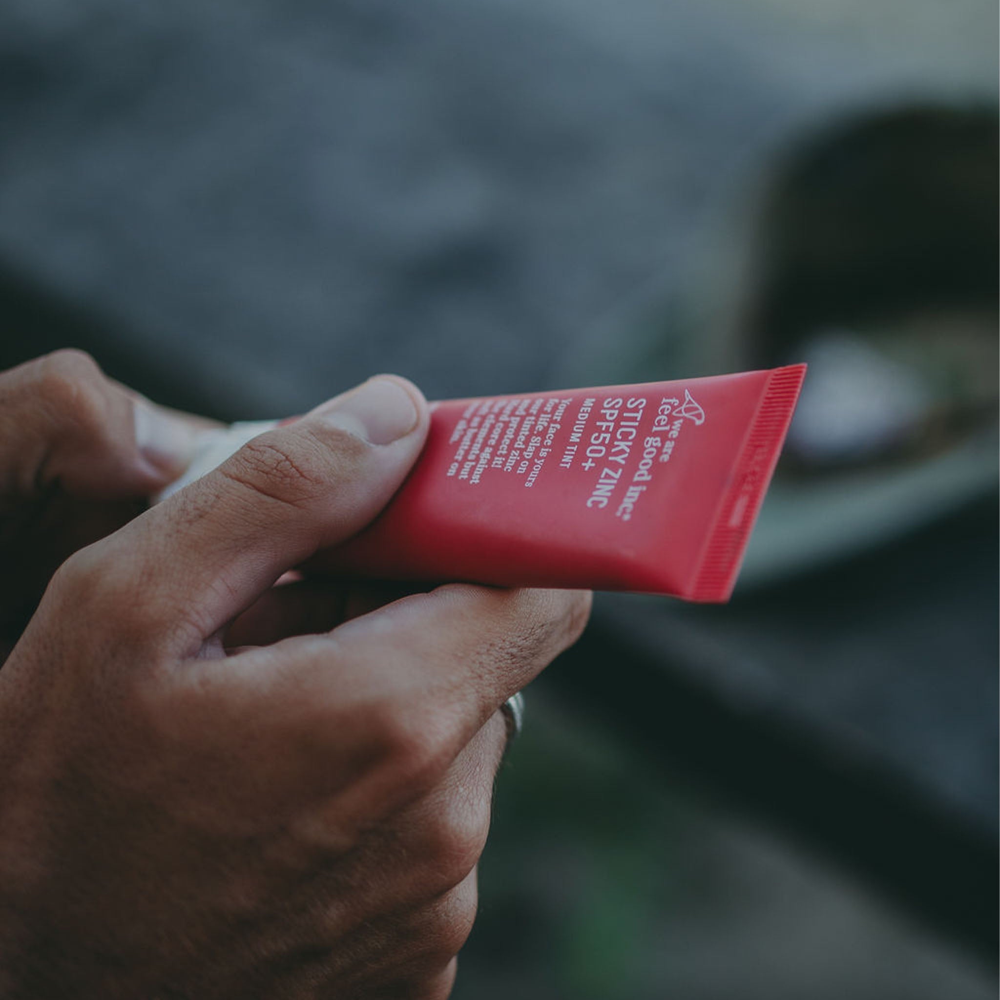 Sticky Zinc SPF50+ application detail